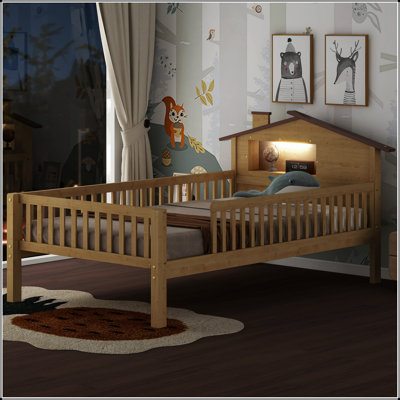 Lit plateforme simple en bois avec tête de lit en forme de maison, DEL et rangement intégré, finition naturelle