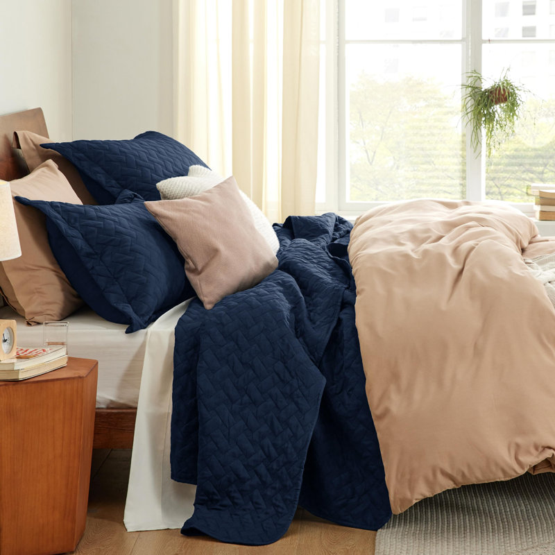 Bedsure Quilts Lightweight Bedspreads Basket Weave Pattern Comforter Coverlet, Queen Quilt + 2 Standard Shams, Navy