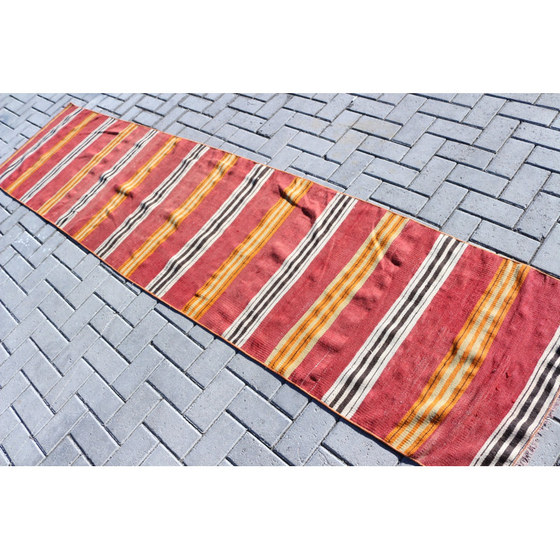 Chemin de table Kilim turc rétro en rouge vif pour la cuisine et la maison fabriqué avec des matériaux organiques