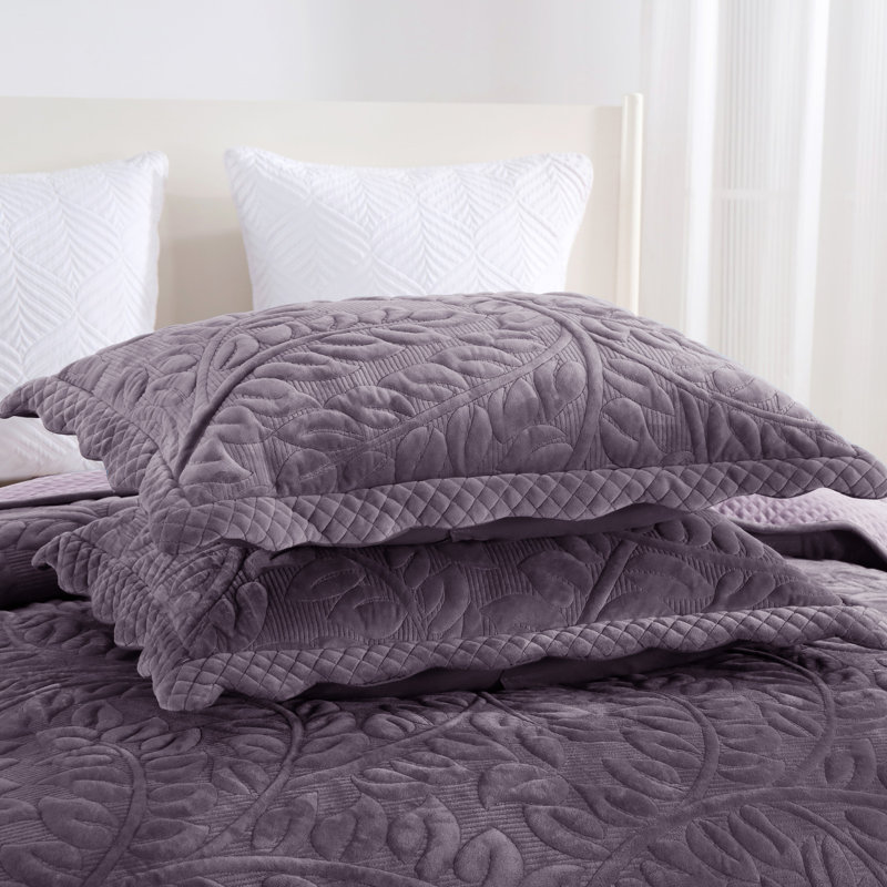 MarCielo Marcielo Oversized Embroidered Velvet Quilt Set With 2 Pillow Shams