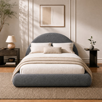 Cadre de lit plateforme rembourré, tête de lit demi-lune arquée en boucle avec rembourrage en mousse moelleuse de 12,7 cm, bords arrondis, lattes métalliques, aucun sommier requis, capacité de charge de 454 kg