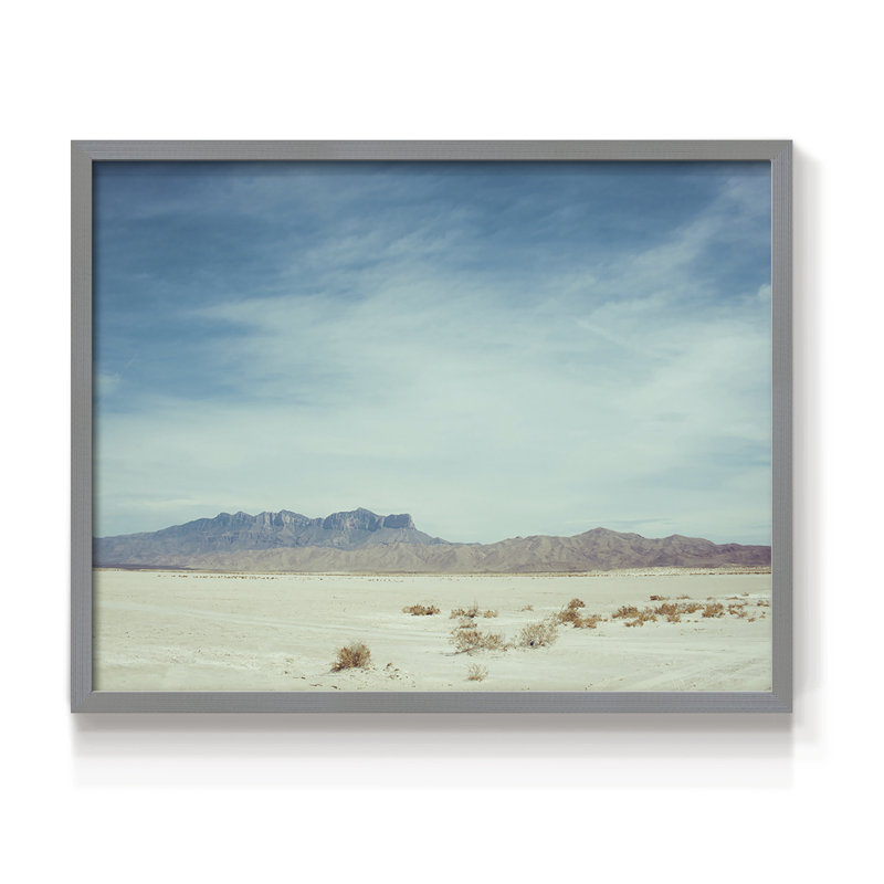 «Salt Flat Walk II», reproduction encadrée, Gris, H 22 po x l 28 po