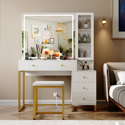 Quinnel Vanity