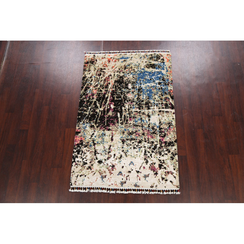 Tapis rectangulaire ivoire / noir / bleu / corail noué à la main 4 pi 1 po x 6 pi 1 po