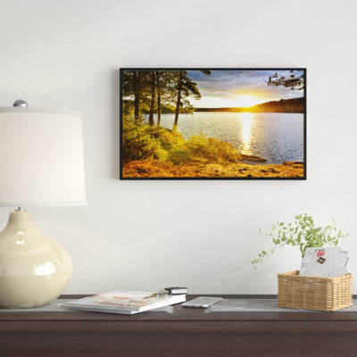 Reproduction de photo sur toile tendue, "belle vue of coucher de soleil par le lake"