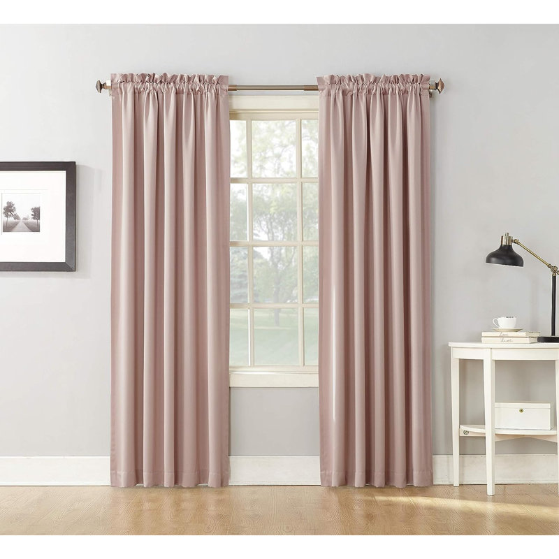 Panneau de rideau obscurcissant en polyester Millen, l 54" x L 84", Rougir