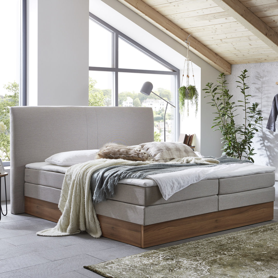 Boxspringbett Clukey mit Topper und Bettkasten