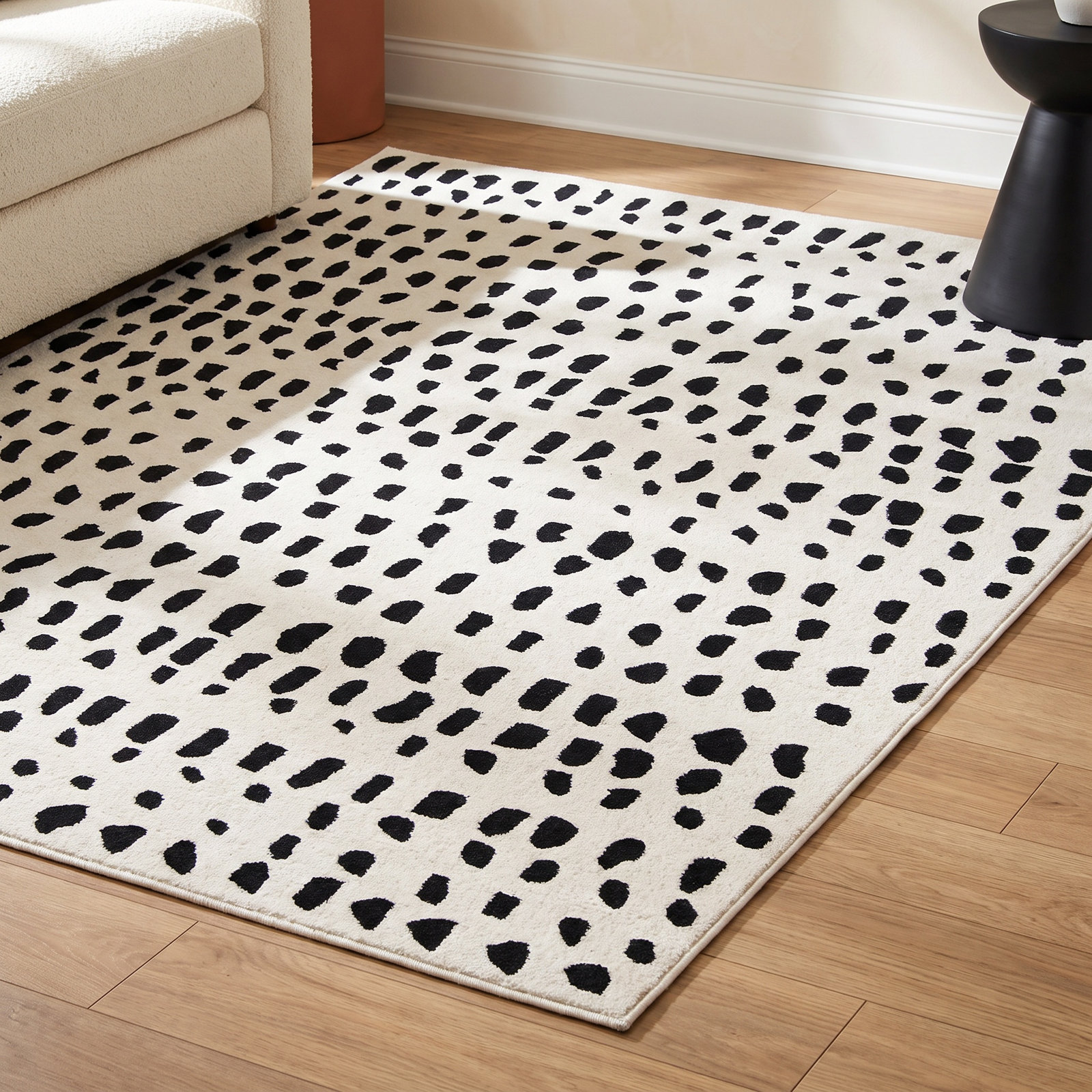 Dey Hand-Woven Geometric Wool Rug, Rectangle 5' x 8'