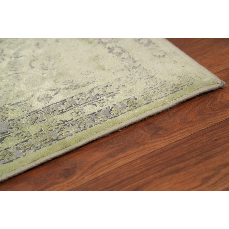 Tapis vert classique à motif floral Timeless 5 x 7