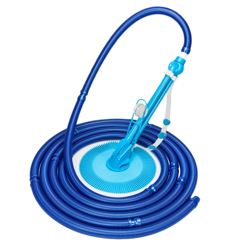 Nettoyeur de piscine automatique bleu avec 10 tuyaux durables et soupape de régulation, élimination efficace de la saleté et des feuilles, pour les piscines hors terre jusqu'à 16 pi x 34 pi