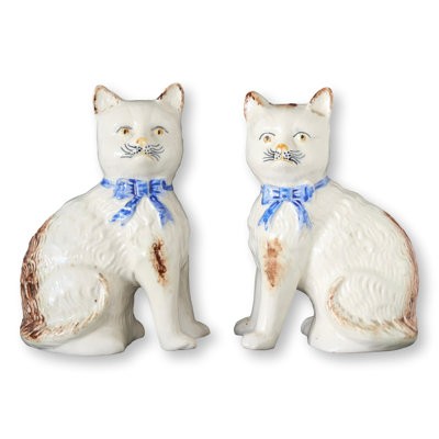 Chats Staffordshire antiques anglais