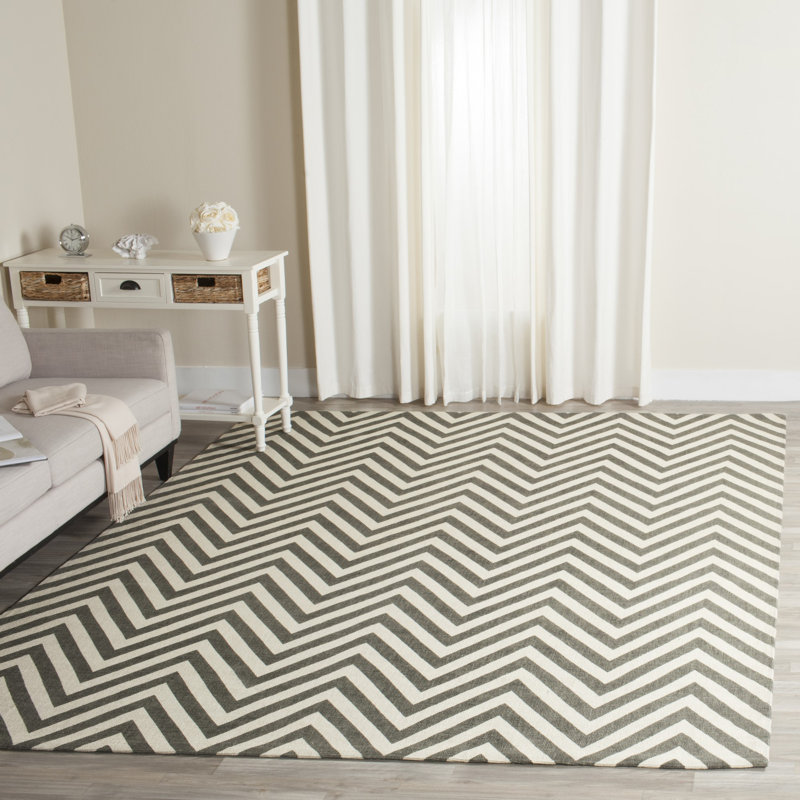 Zeasia Hand Loomed Jute Chevron Rug, Rectangle 8' x 10'