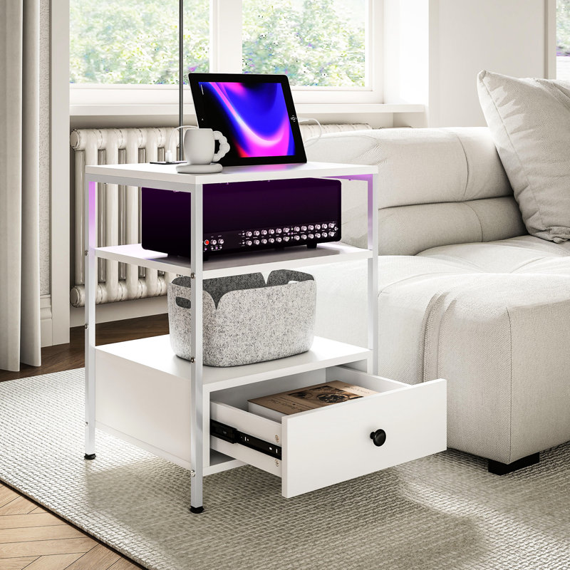 2 tables d'appoint avec des caractéristiques de charge et un éclairage à DEL, 3 prises électriques pour ports, blanc pour le salon Grandeur, 2 lumières pour les capacités, des tablettes de tiroir stimulantes et élégantes et fonctionnelles