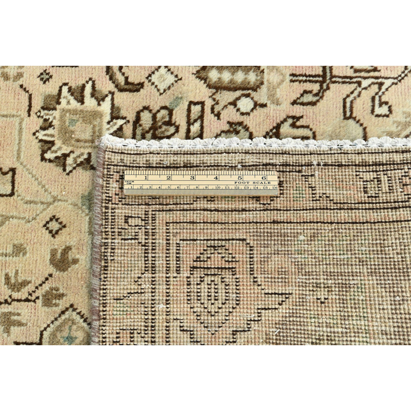 Tapis oriental délavé semi-antique à motif floral beige 6 pi 5 po x 9 pi 4 po