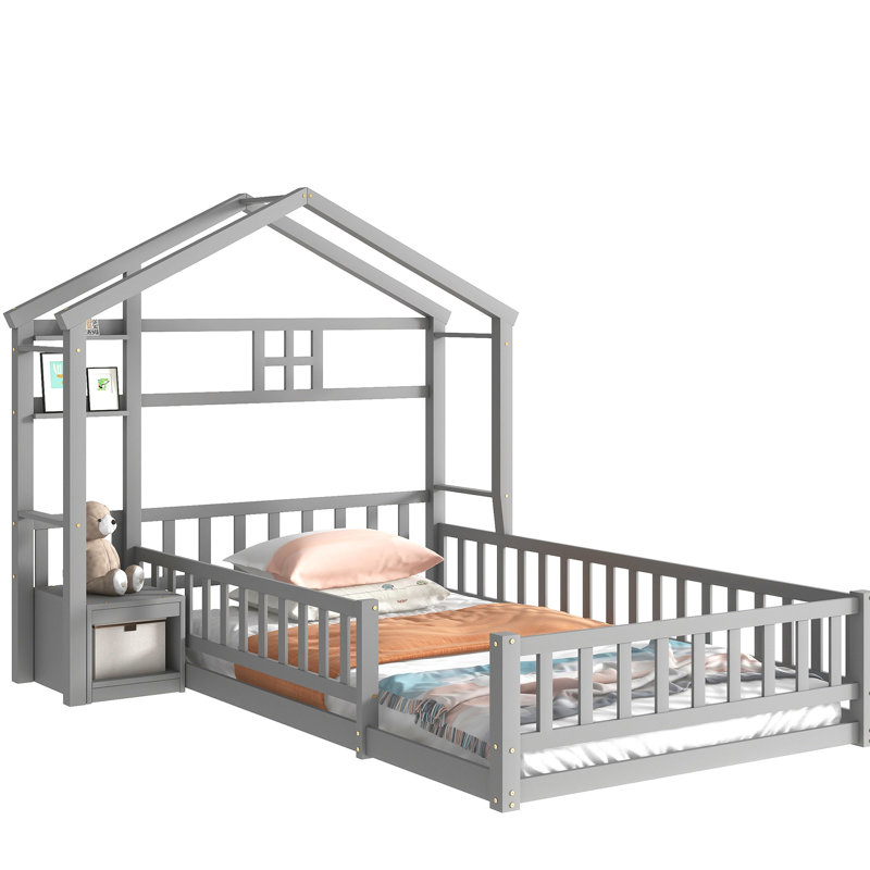 Tête de lit de style maison avec garde-corps de clôture, alliant confort, sécurité et conception compacte pour une expérience de sommeil relaxante.