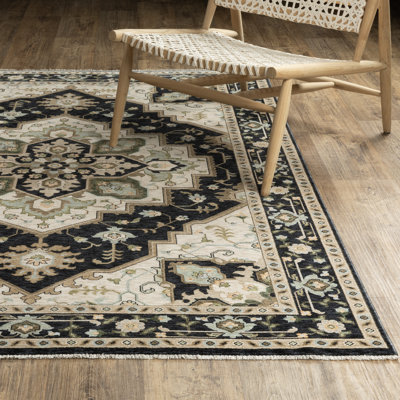 Tapis Wakeel traditionnel à médaillon et franges à poils denses