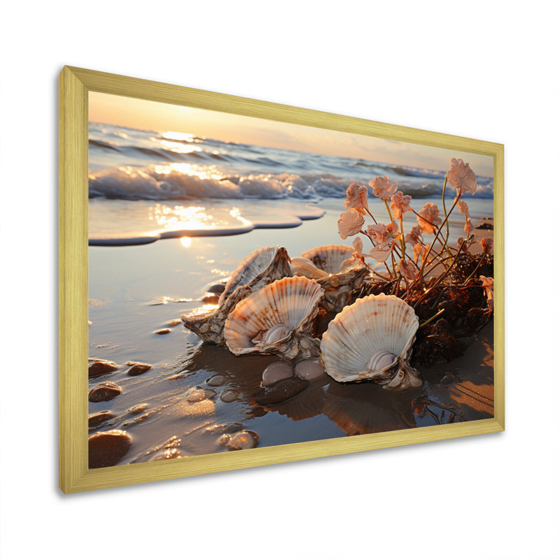 «Beach Photo Seashell Collage IV», reproduction sur toile, H 16 po x l 32 po x P 1 po, Or