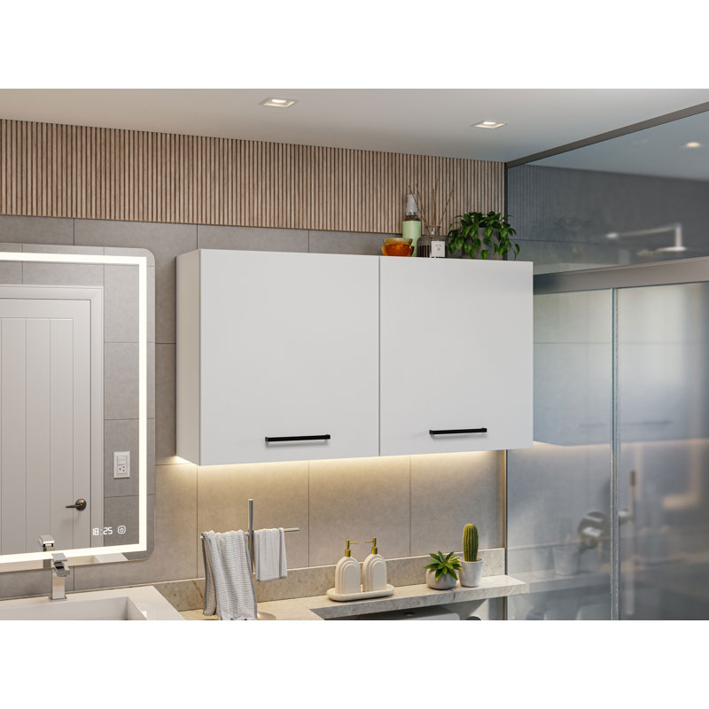Armoire murale de salle de bain Latitude Run® avec 2 portes et tablettes - Rangement pour articles de toilette, serviettes et soins de la peau - blanc