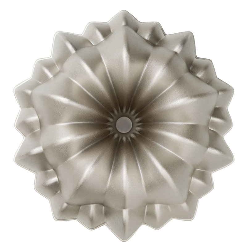 Creative fluted cake pan cake tin