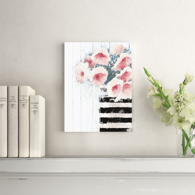 Fleurs dans un vase rayé - peinture sur toile tendue, H 18 po x l 12 po