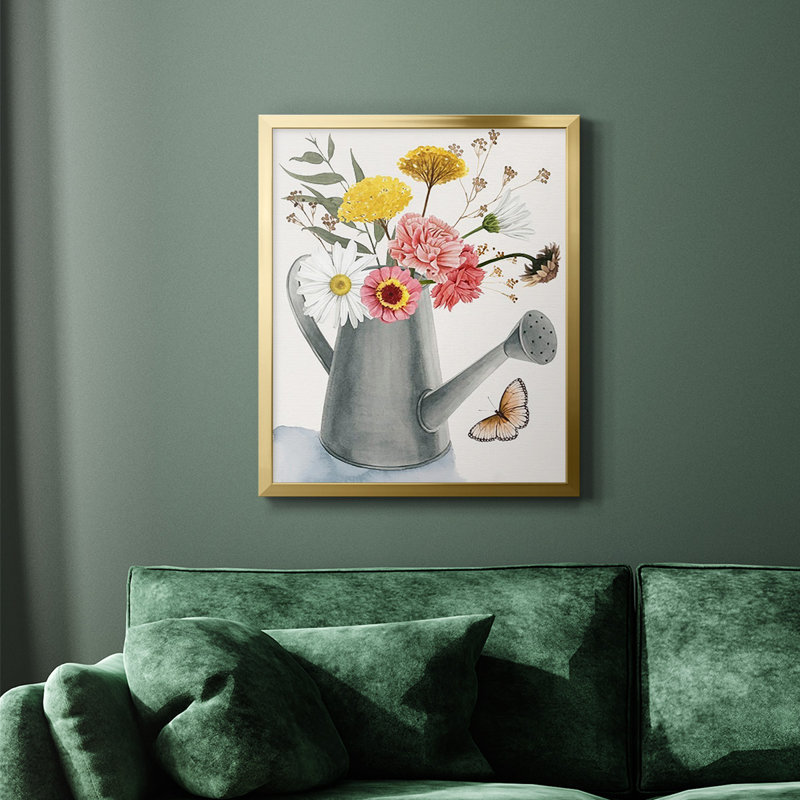 «Watering Can Bouquet II», toile encadrée de qualité supérieure - prête à être accrochée, H 24 po x l 20 po, Or
