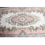 Tapis traditionnel turc avec motif floral rétro pour un décor classique et élégant