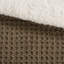 Luxueux ensemble d'édredon en chenille pour lit, offrant confort et style.-112162731