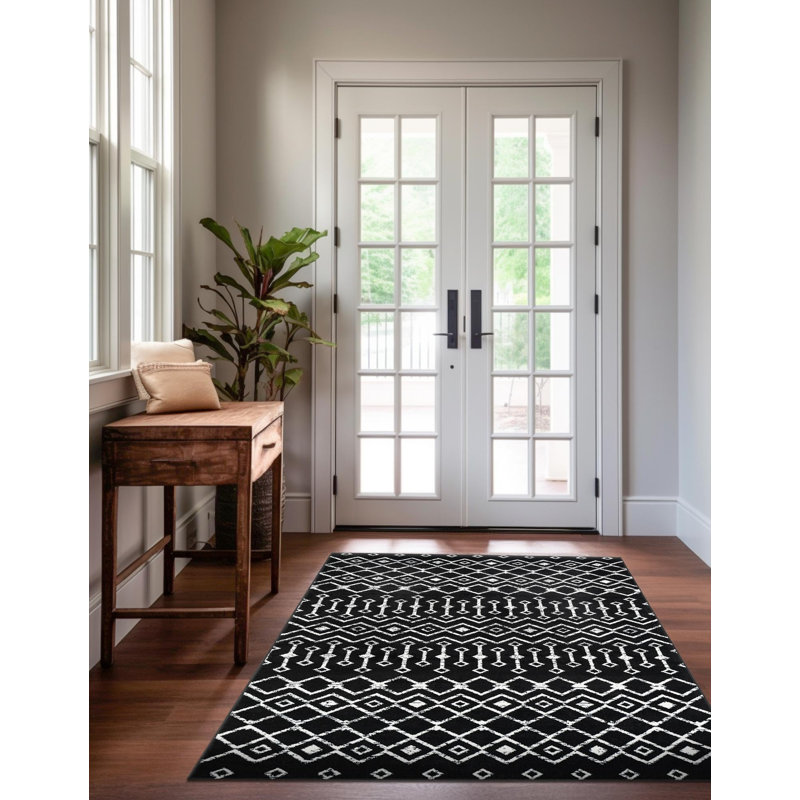 Selim Geometric Indoor Rug, Rectangle 3'1" x 5'3"