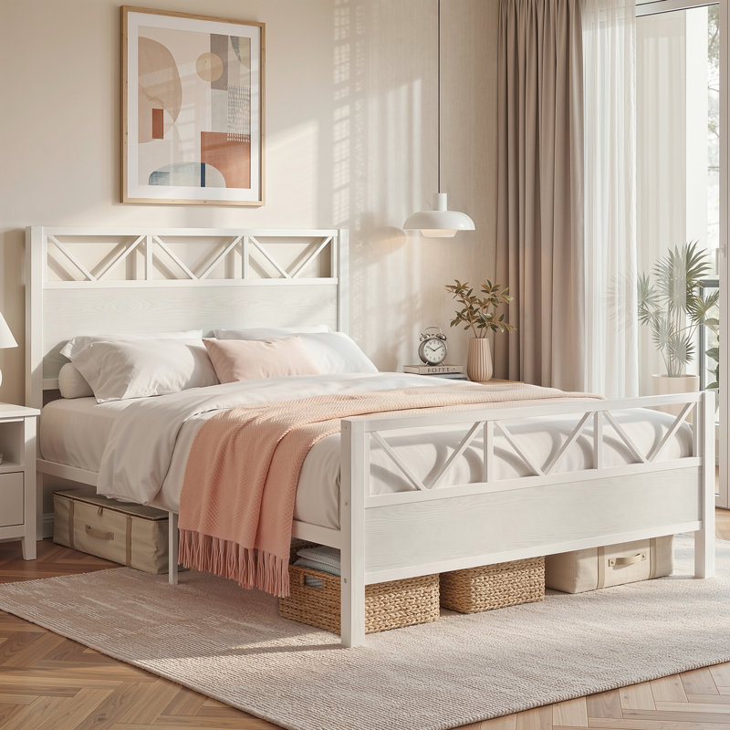 Wykeisha Platform Bed, King, Rustic Maple