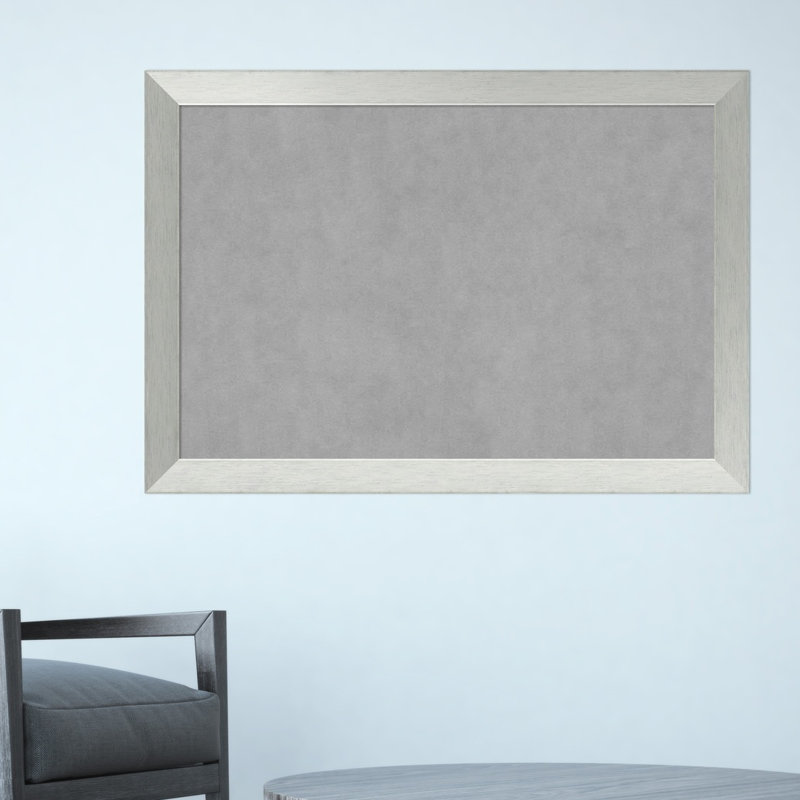 Tableau d'affichage mural magnétique, H 3 pi 2 po x l 2 pi 4 po