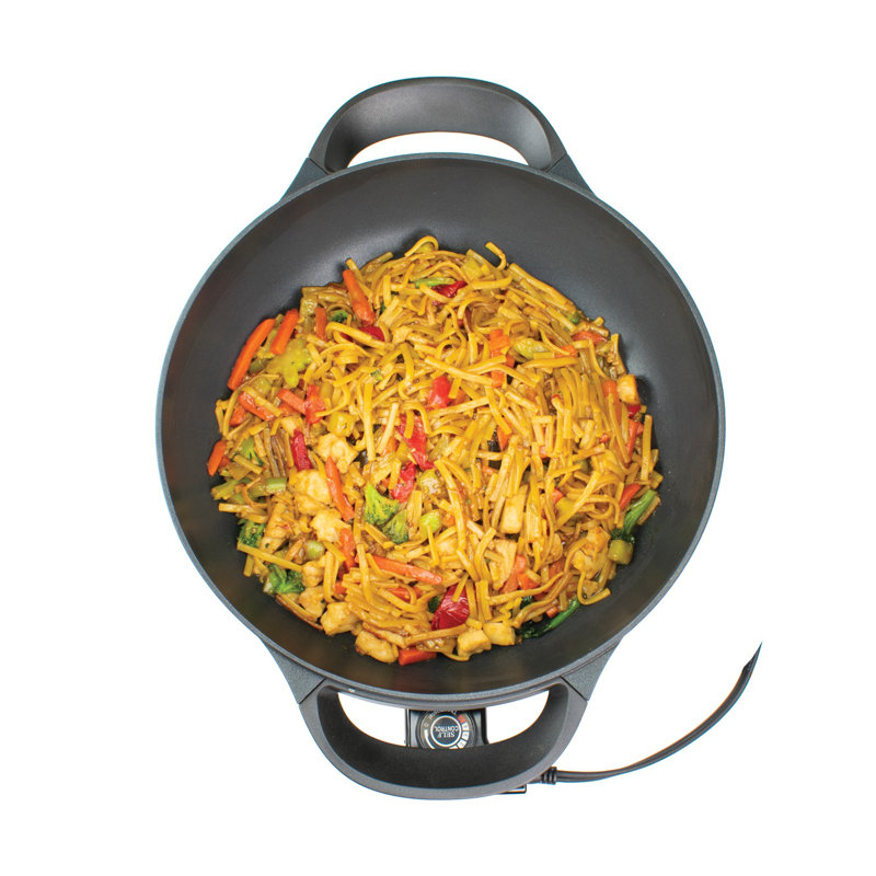 Brentwood 6.73'' Non Stick Electric Skillet with Glass Lid