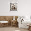  "Fluffy Spring Rabbits" par Arlington Prints-525980474-525980475