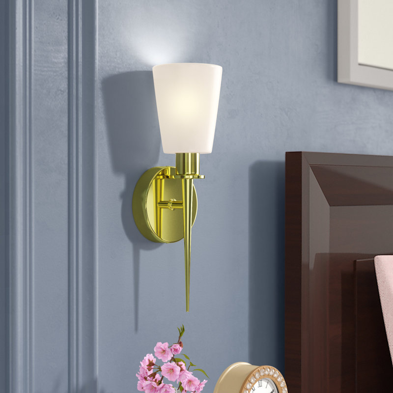 Luminaire mural 1 lumière Witten ADA, Laiton poli, H 14,5 po x l 4,25 po x P 3,95 po
