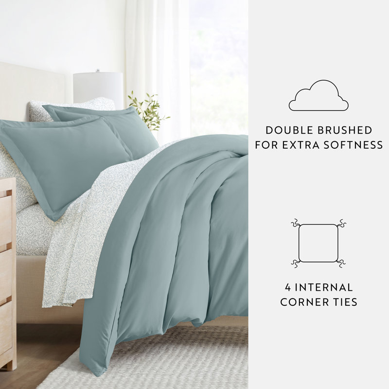 Full/Queen Blue Floral Polyester Bedding Bundle with Duvet Cover and Sheets