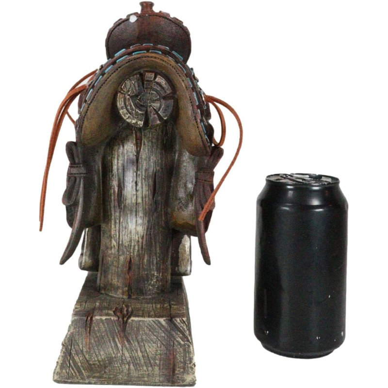 Figurines & Sculptures