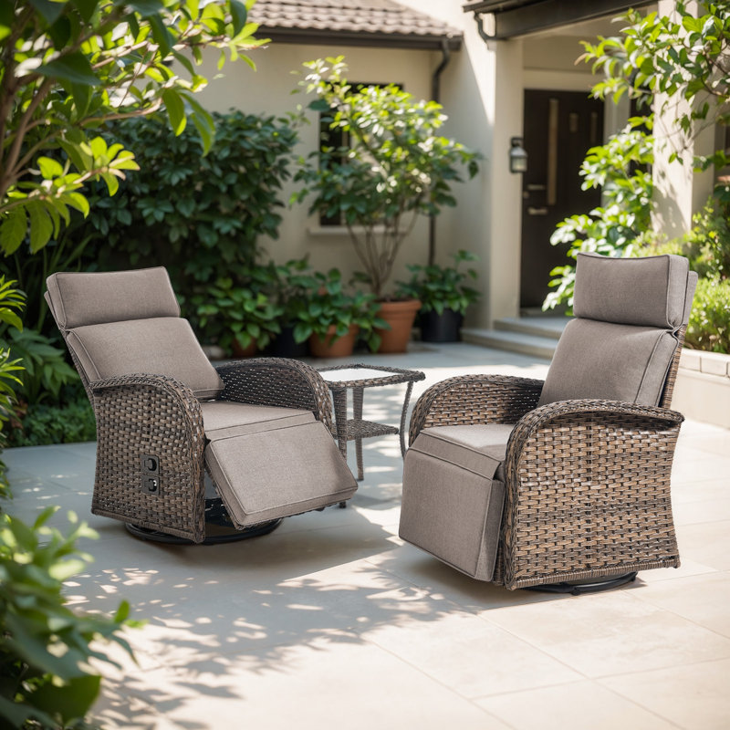 Esquer 3 - Pieces Outdoor Wicker Poolside Reclining Swivel Chaise Lounge With Adjustable Recliner And Side Table, Gris