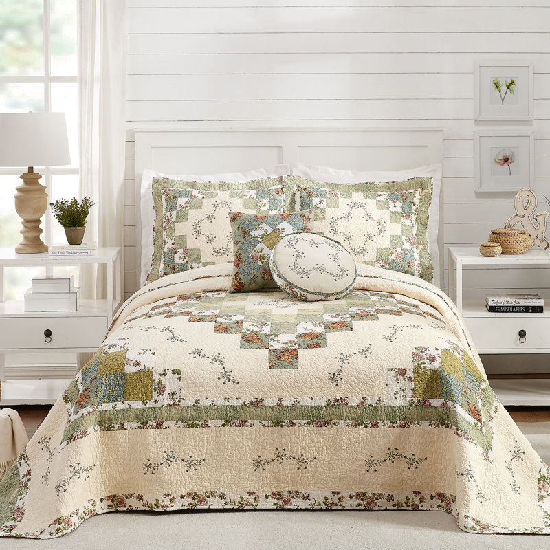 Olivia Embroidered Patchwork Single Bedspread/Coverlet, King Bedspread