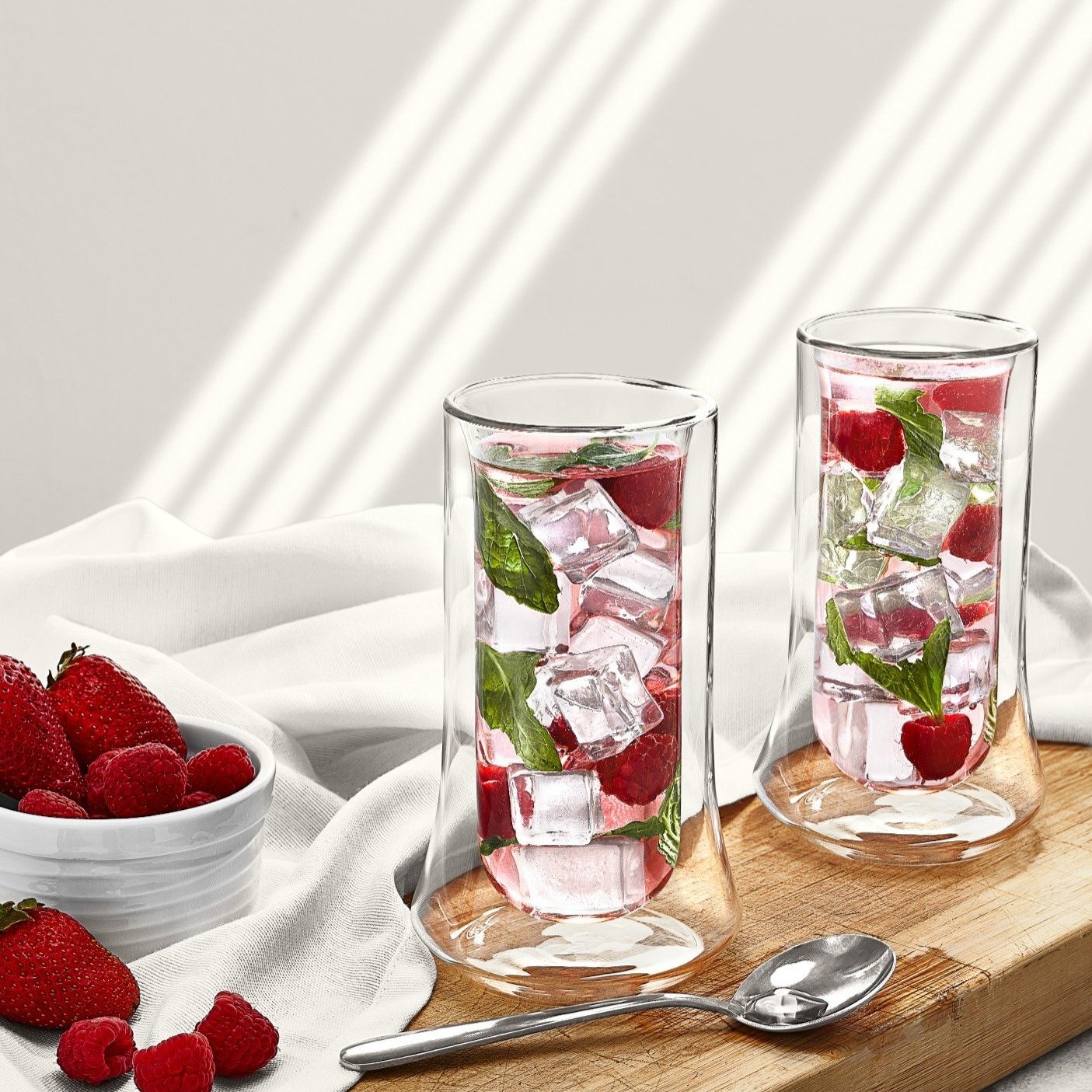 https://assets.wfcdn.com/im/75212187/compr-r85/1576/157682613/cosmos-double-wall-highball-glasses-set-of-4.jpg