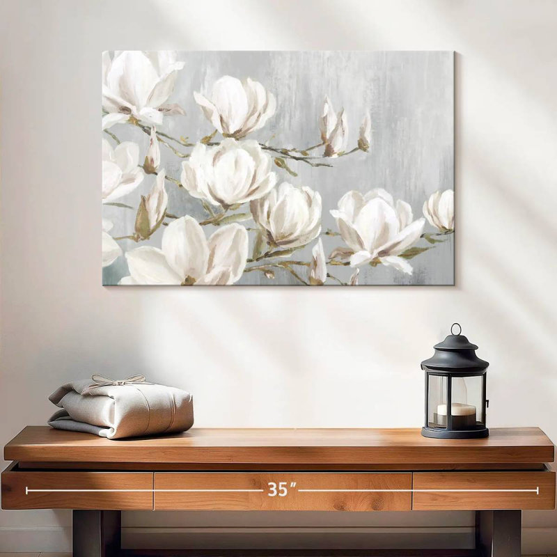 Magnolia Harnek en fleurs, H 16 po x l 24 po