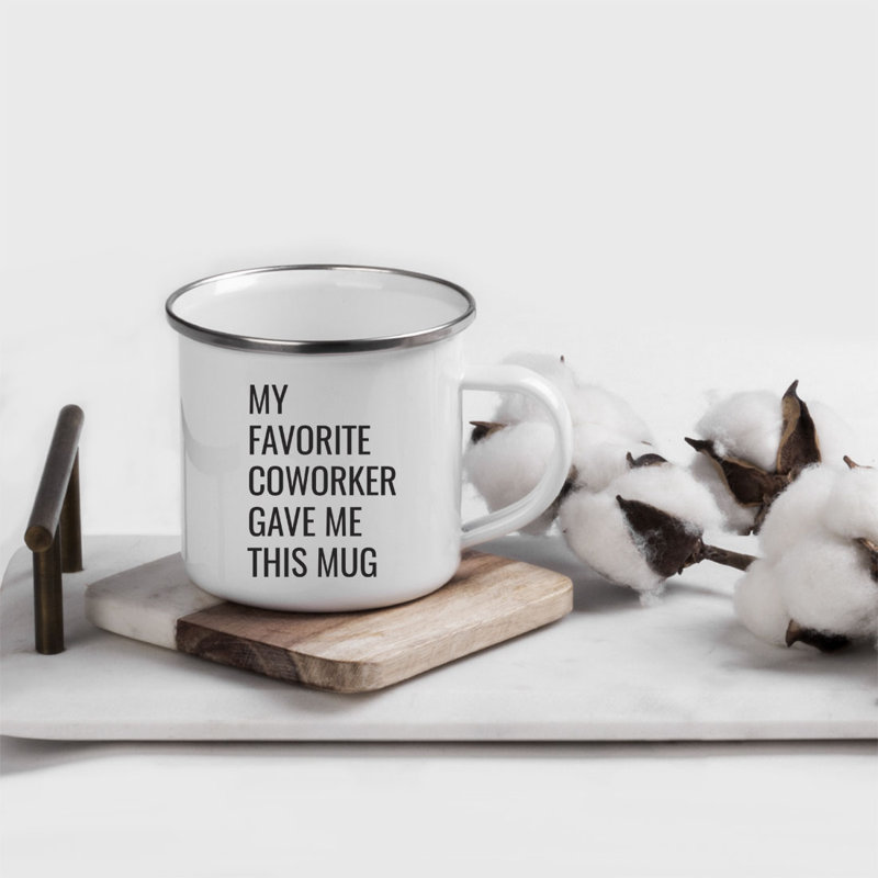 Mon collègue préféré m’a offert cette tasse à café Gluck