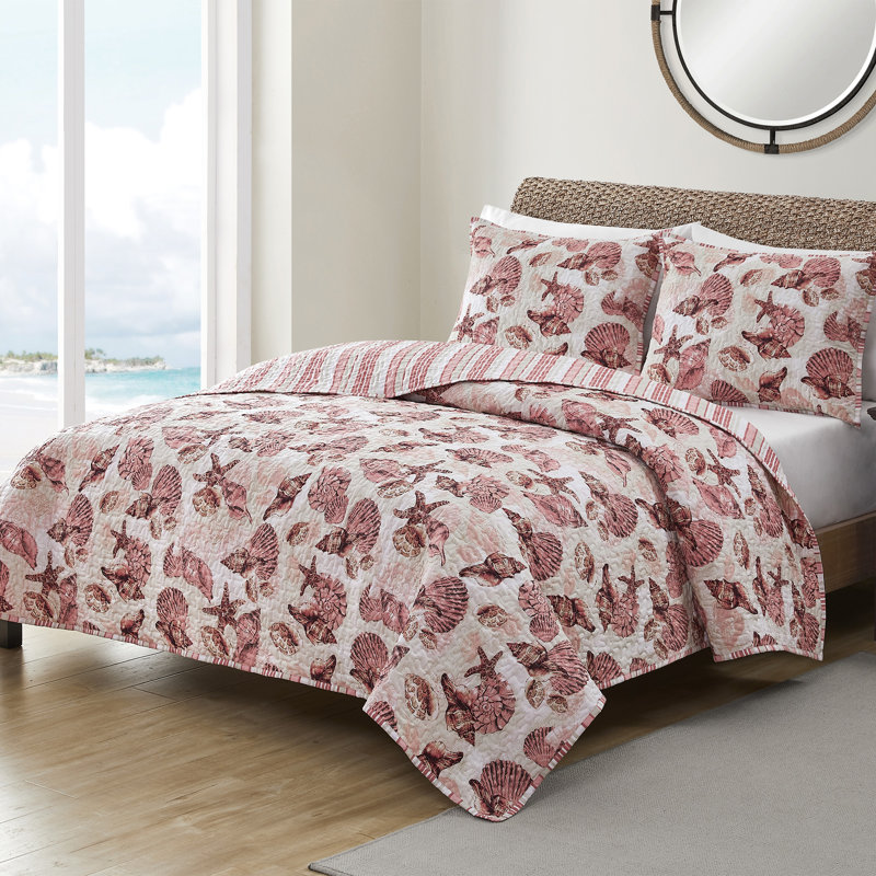 Shell Treasure Coastal Polyester Standard Striped Quilt, Coral/Blush, King Quilt + 2 King Shams