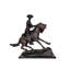 Sculpture bronze bronze sur fond de table de cowboy sur cheval Remington