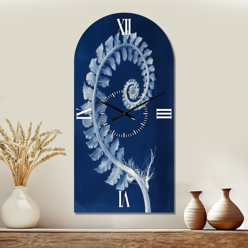 Horloge murale en métal prussien II, 39" H x 19" W - Arch