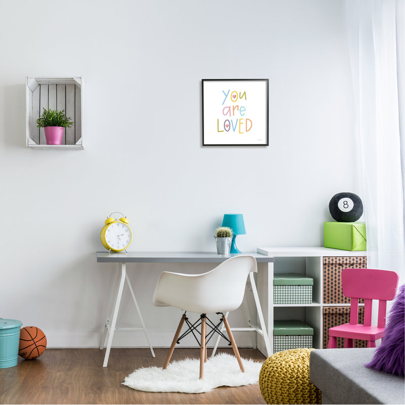 «You Are Loved Soft Rainbow Hearts», impression sur bois avec cadre flottant, H 17 po x l 17 po x P 1,5 po