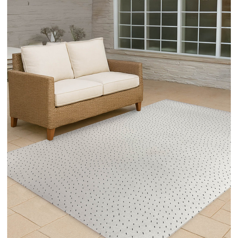 Paulie Non-Slip Outdoor Rug, Rectangle 5' x 7'