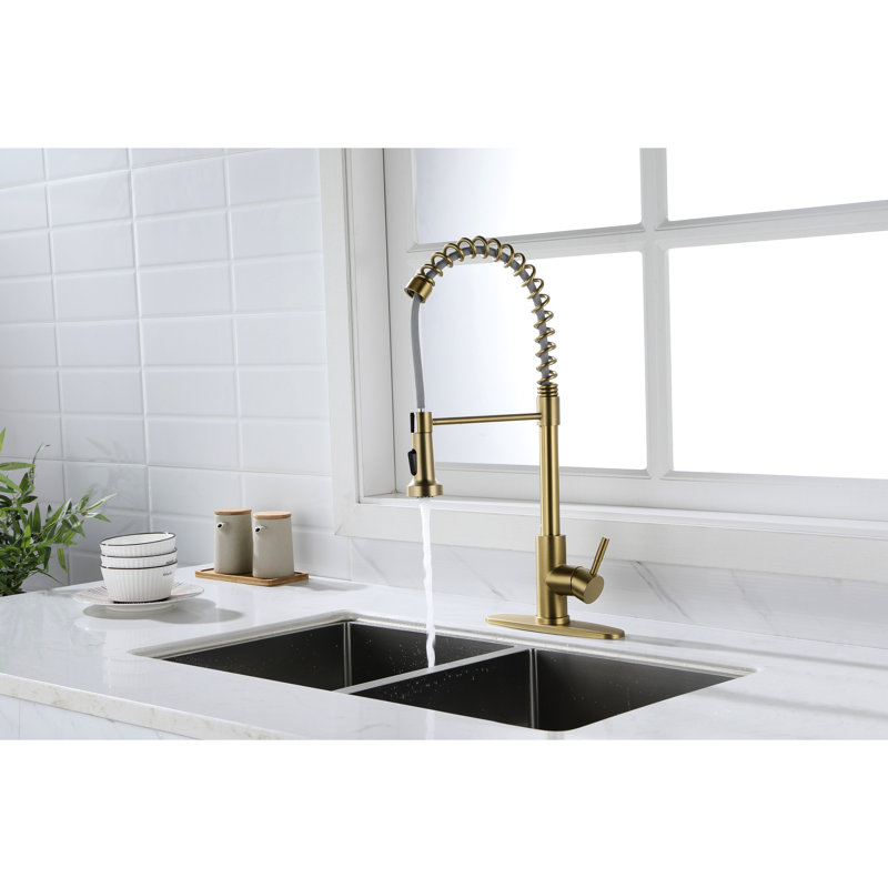 Gold Stainless Steel Pull Out Spray Kitchen Faucet, 360 Rotatable Nozzle For Seamless Water Operation, Single Handle Temp & Flow Adjustment, Corrosion And Rust- Finish, Quiet Splash- Aerator Faucet