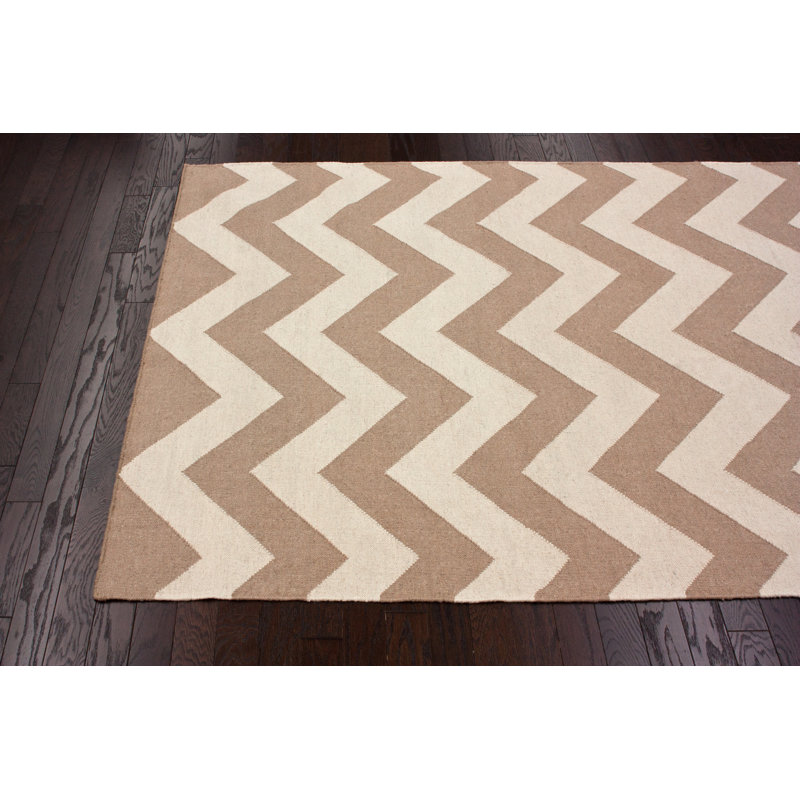 Tapis à motif de chevrons sable Manglo, Rectangle 7 pi 6 po x 9 pi 6 po