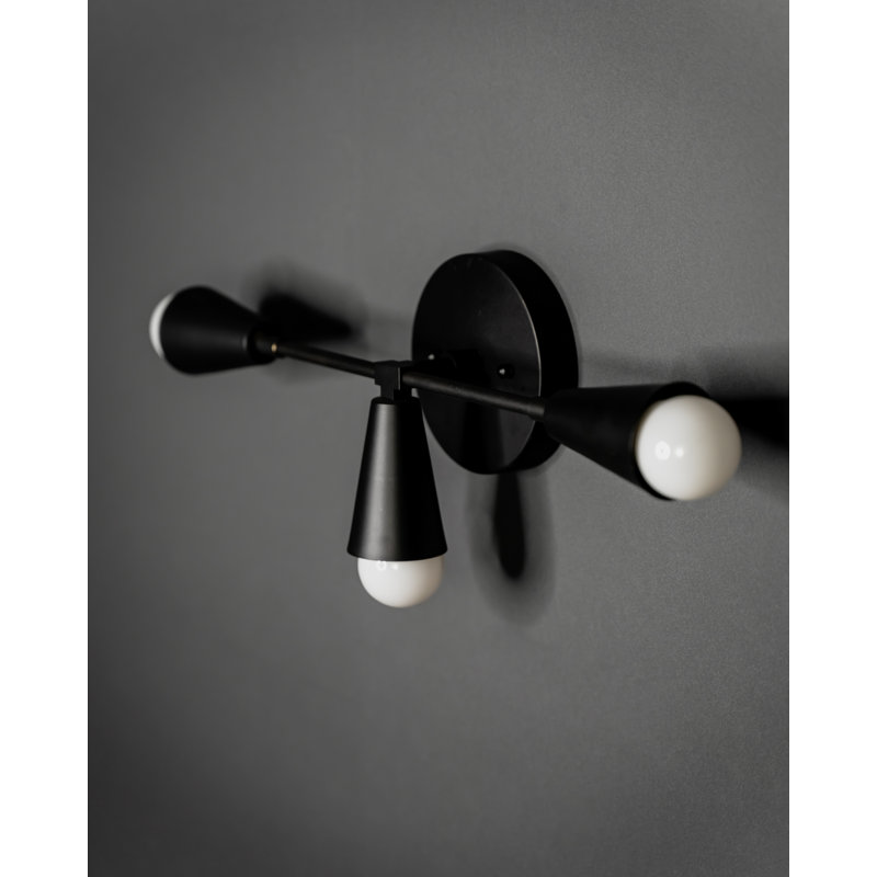 Applique articulée à 3 lumières à intensité variable, H 8 po x l 14,5 po x P 5,5 po, Noir mat