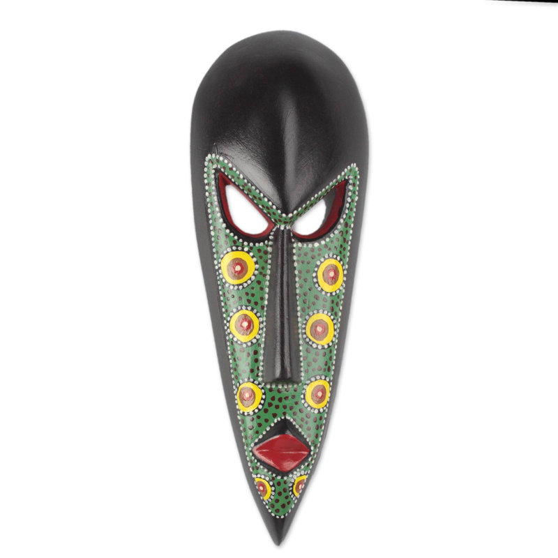 Couleur de la fierté, masque en bois africain
