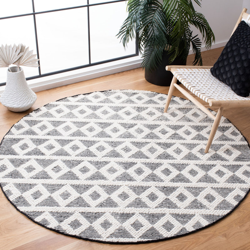 Wynne Natura Hand Woven Wool Cotton Geometric Rug in Gray/Cream, Round 6'